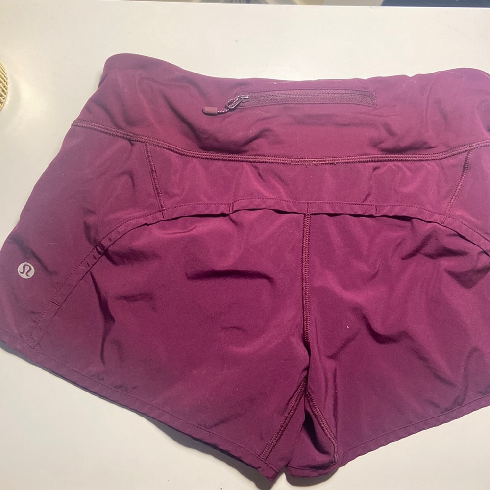 LuluLemon Speed Up Low-Rise Lined Shorts